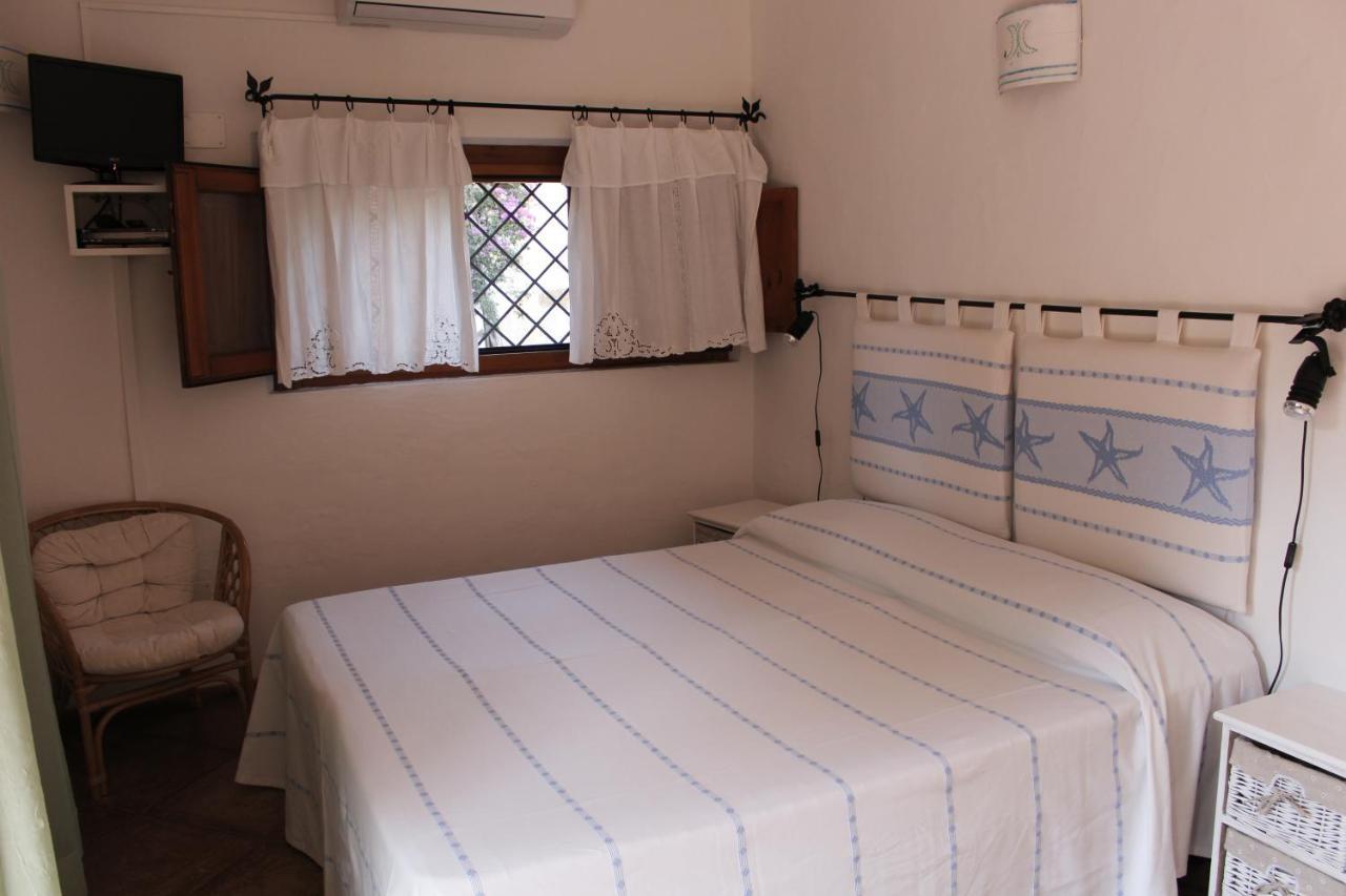 B&B Le Corti Di Aloa San Pantaleo Exterior photo