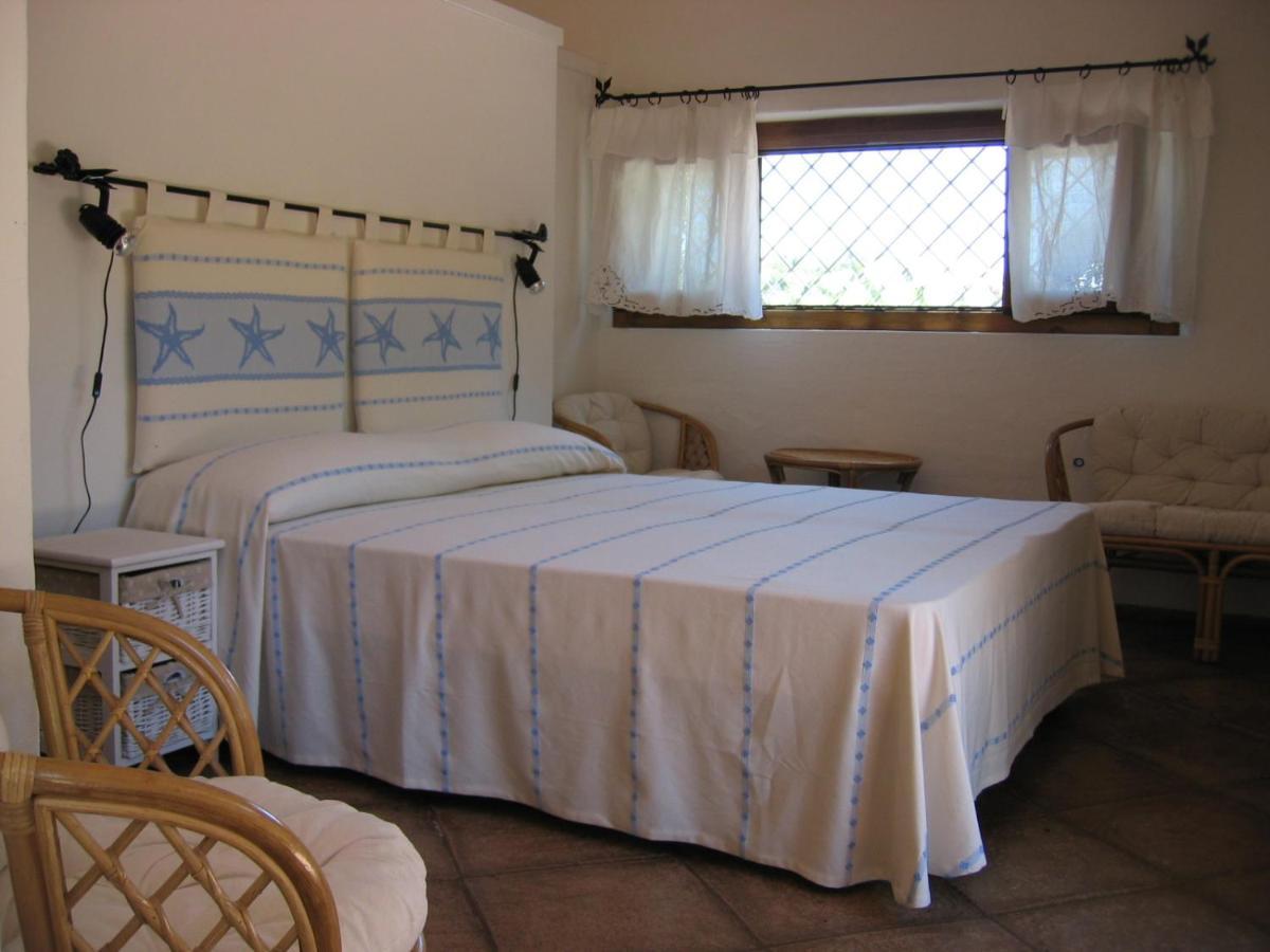 B&B Le Corti Di Aloa San Pantaleo Exterior photo